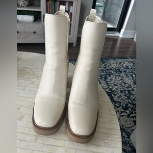 Sam Edelman Rollins Chelsea Boot in Modern Ivory, size 8